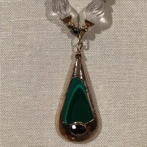 Stunning Green Teardrop Pendant Necklace